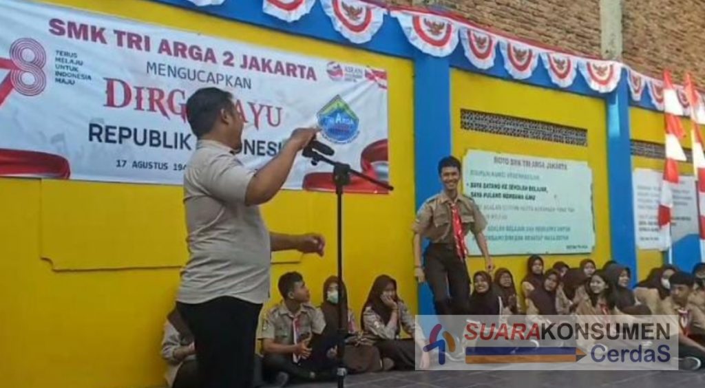 Foto : Acara IKAP-J setelah melaksanakan Upacara HUT Pramuka 62 di SMK Tri Arga 2 Jakarta Barat.