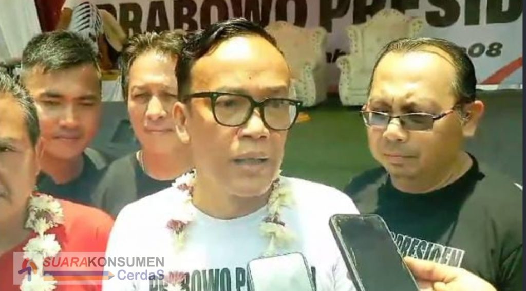 Foto: Immanuel Ebenezer Ketua DPP mania 08 saat di konfirmasi para awak media